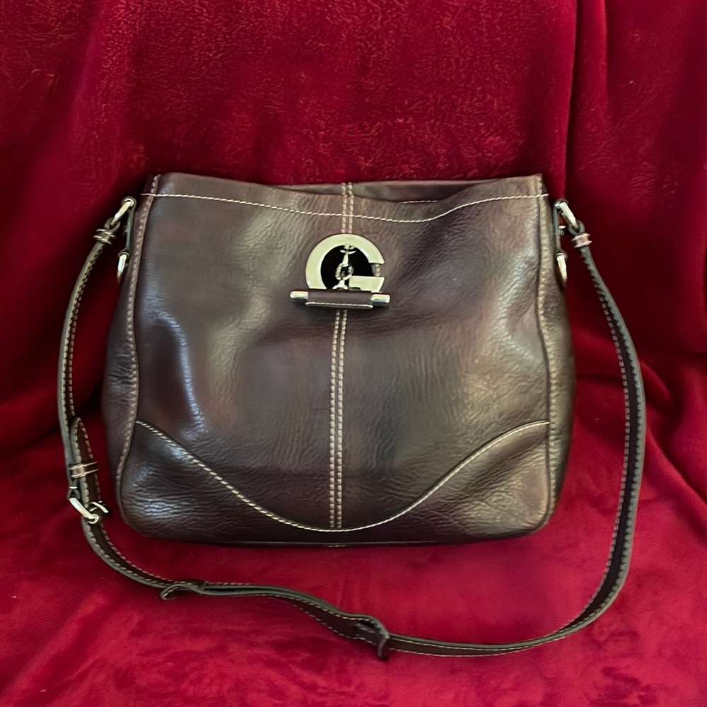 Gucci Leather Messenger bag